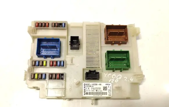 Volvo XC60 Fuse module BG9T14C256HA