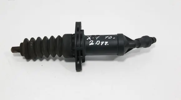 BMW X1 E84 Clutch slave cylinder 6775872 1077