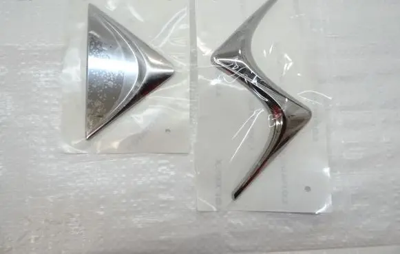 Citroen DS7 Crossback Manufacturer badge logo/emblem 9819737680