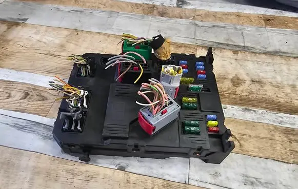 Peugeot 407 Comfort/convenience module 9655708480