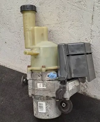 Citroen Jumpy Power steering pump 9818127580