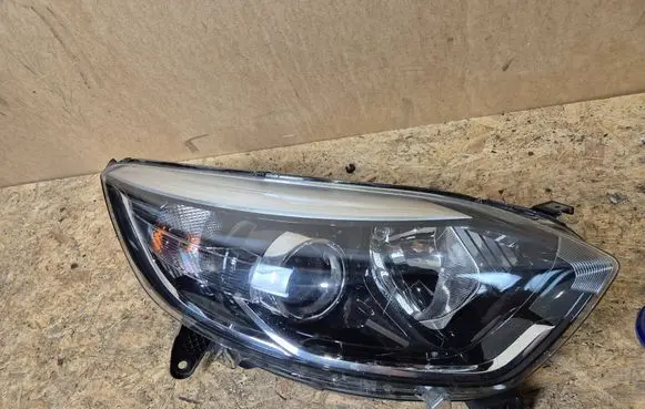 Renault Captur Headlight/headlamp