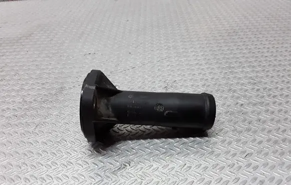 Audi A3 S3 8L Engine coolant pipe/hose 038121121