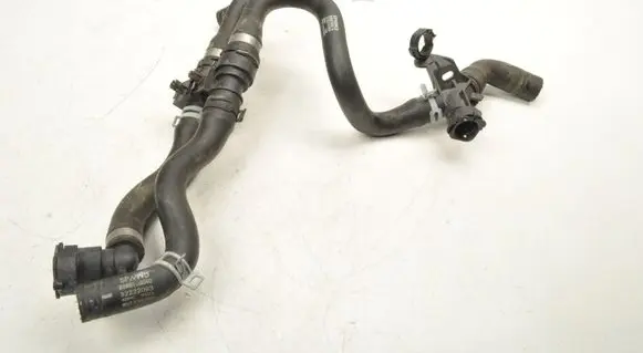 Volvo XC40 Engine coolant pipe/hose 32222088