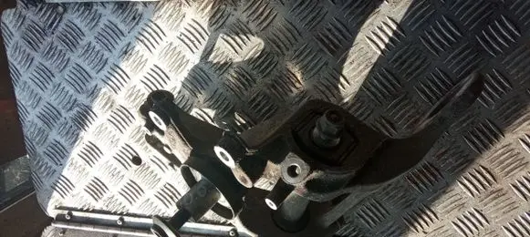 Other front suspension part