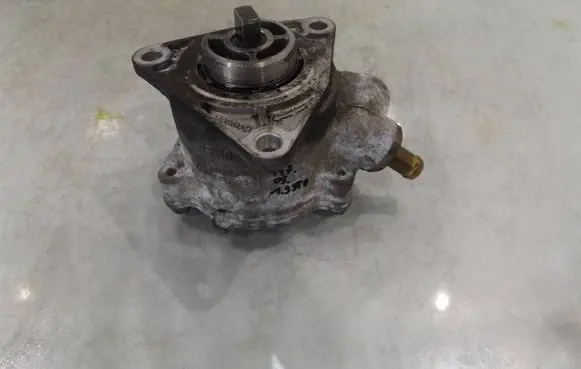 Alfa Romeo 147 Vacuum pump