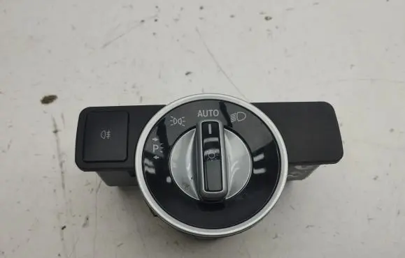 Mercedes-Benz B W246 W242 Light switch A2129050551