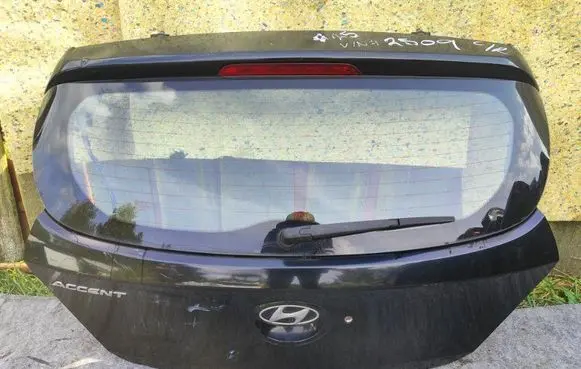 Hyundai Accent V Tailgate/trunk/boot lid 737001R240