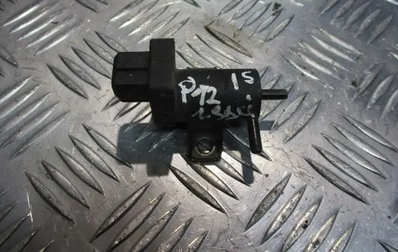Nissan Primera Valve vacuum 