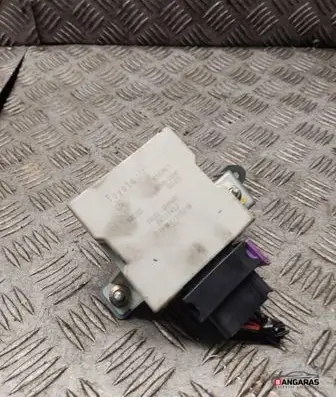 Toyota Avensis T250 Window control relay 8594005040