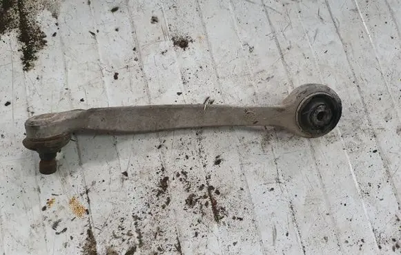 Volkswagen PASSAT B5 Front lower control arm/wishbone NOCODE