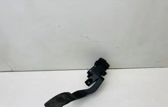 Audi A4 S4 B7 8E 8H Accelerator throttle pedal 8E1721523G 6PV00837505