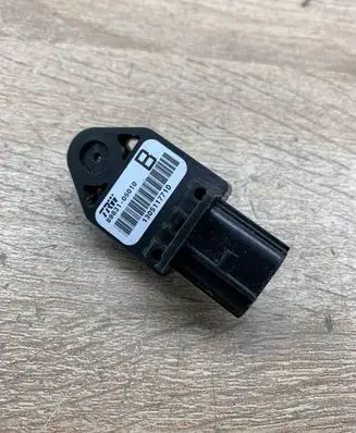 Toyota Avensis T250 Airbag deployment crash/impact sensor 8983105010 USED
