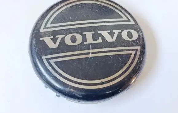 Volvo S40, V40 Original wheel cap 8646379