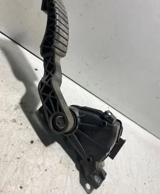 Renault Laguna II Accelerator throttle pedal 8200003392 6PV00811901