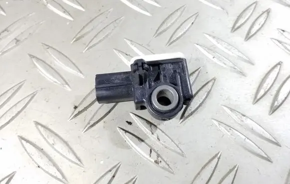 Ford Focus Airbag deployment crash/impact sensor 8M5T14B342AC C83HA