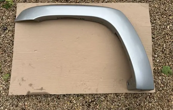 Nissan Patrol Y61 Fender trim (molding) 63813VD200