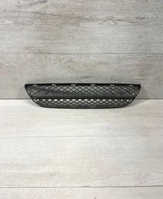 BMW 3 E90 E91 Front bumper lower grill 7154556