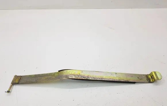 Maserati Quattroporte Fuel tank mounting bracket 