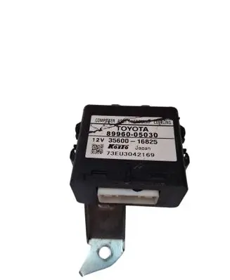 Toyota Avensis T250 Light module LCM 8996005030
