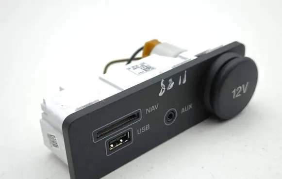 Jaguar XE USB socket connector FK7219C166BC 15091120448X