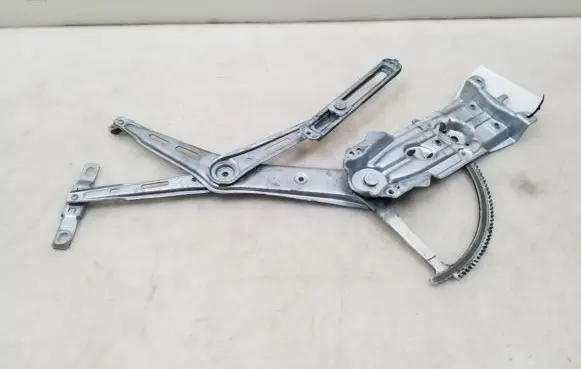 Front window lifting mechanism without motor
