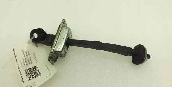 Chevrolet Captiva Rear door check strap stopper