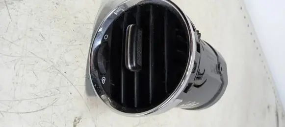 Peugeot 308 Dash center air vent grill 9658512377