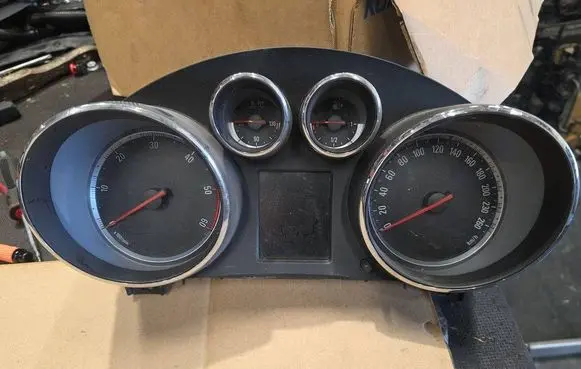 Opel Insignia A Speedometer (instrument cluster) 365903926H 20970768