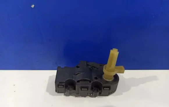 Volvo XC90 A/C air flow flap actuator/motor 26032015 EH620003