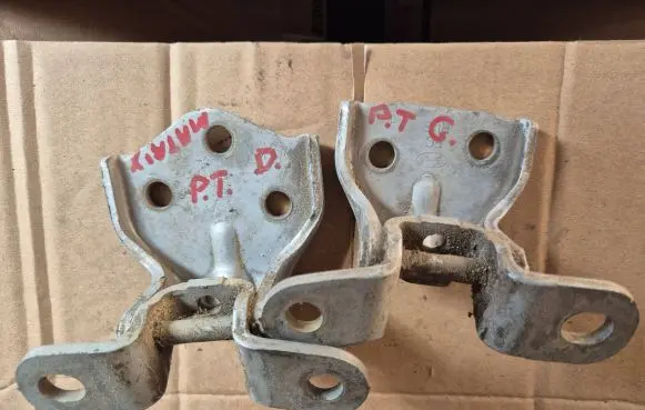 Hyundai Matrix Rear door hinge set 