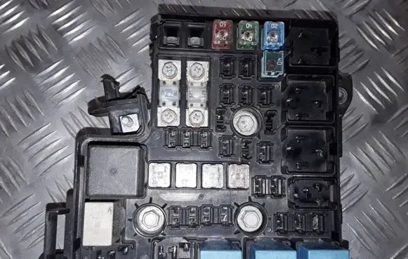 KIA Ceed Fuse module 919501H020