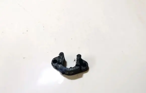 BMW 7 E65 E66 Fuel Injector clamp holder