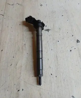 Audi A6 S6 C6 4F Fuel injector 059130277AJ 489008F020