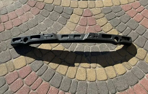 Alfa Romeo Stelvio Front bumper foam support bar 50535771