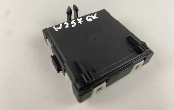 Mercedes-Benz CLS W257 Door control unit/module A2139001418