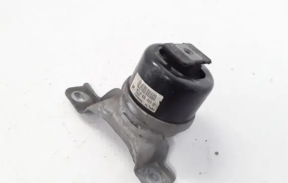 Volvo XC60 Engine mount bracket 30671245