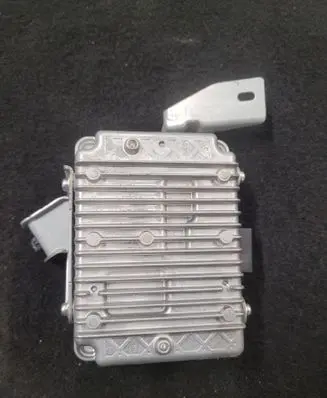 Jeep Cherokee Voltage converter/converter module 56029609AC