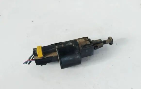 Opel Zafira A Brake pedal sensor switch 451040 09132299