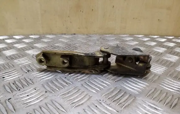 Volkswagen Transporter - Caravelle T4 Sliding door middle roller runner 701843336A