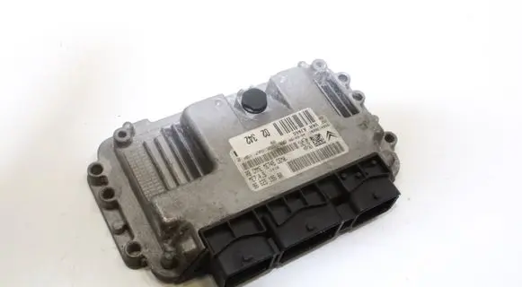 Peugeot 207 Engine control unit/module 0261208965 9662519580