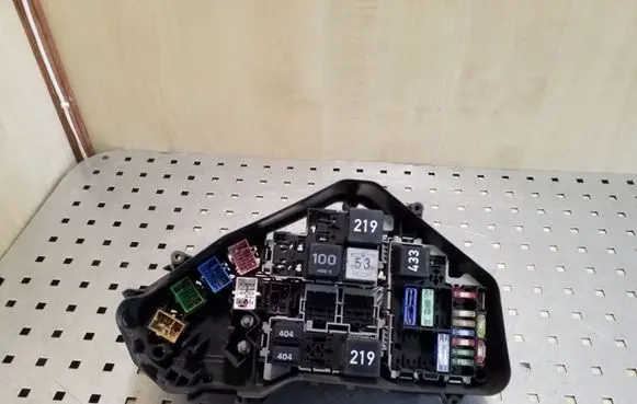 Volkswagen Touareg I Fuse box set
