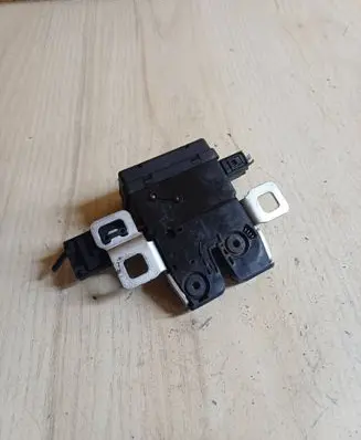 Tailgate/trunk/boot lock/catch/latch