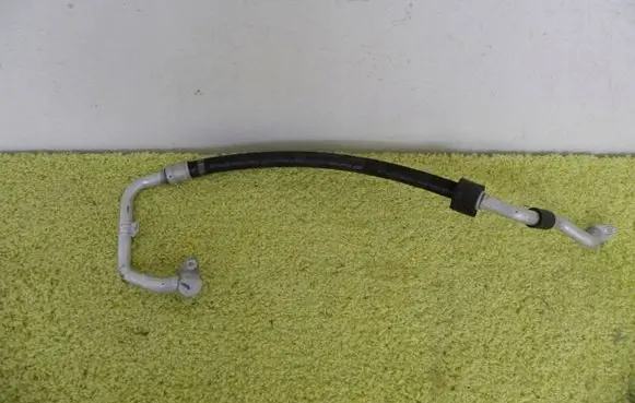 Jaguar E-Pace Air conditioning (A/C) pipe/hose GJ3219N602BD