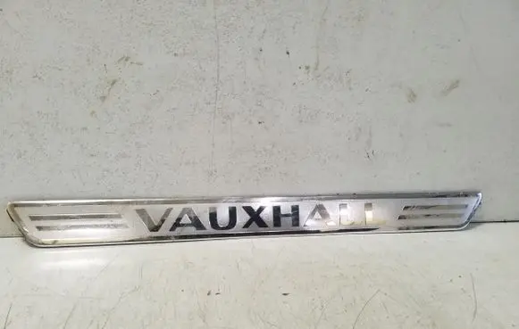 Opel Ampera Front sill trim cover
