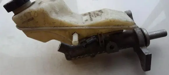 Toyota Corolla E120 E130 Master brake cylinder 744712453