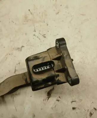 Mercedes-Benz Sprinter W906 Accelerator throttle pedal A9063000304 ZGS0080011 0280755025