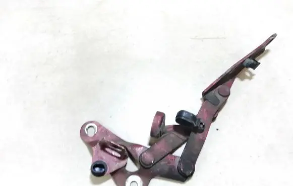 Seat Alhambra (Mk1) Engine bonnet/hood hinges 7m0823301 95vwa18801