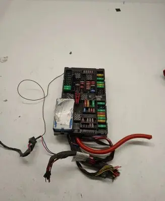 BMW 7 G11 G12 Fuse module 6837091