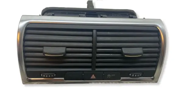 Audi Q7 4L Dash center air vent grill 4L0820951